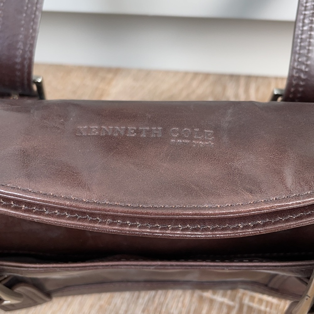 Kenneth Cole bag - Picture 3 of 12